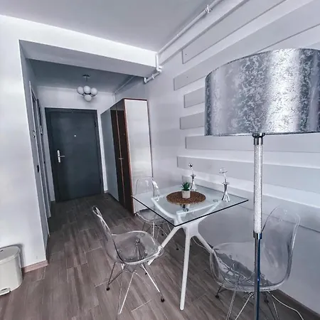 Luxury V * Mamaia